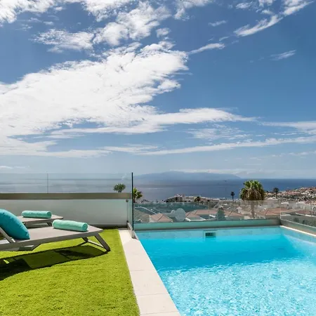 Felicity Panoramic Seaviews Villa Costa Adeje (Tenerife)