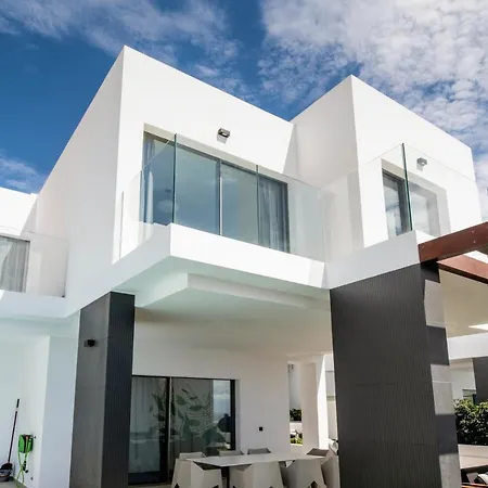 Vila Felicity Panoramic Seaviews *